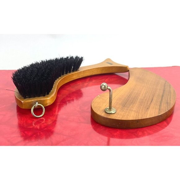 Vintage 1960s shoe brush, West Germany, wooden shoe shining brush, whale shaped - Picture 8 of 10